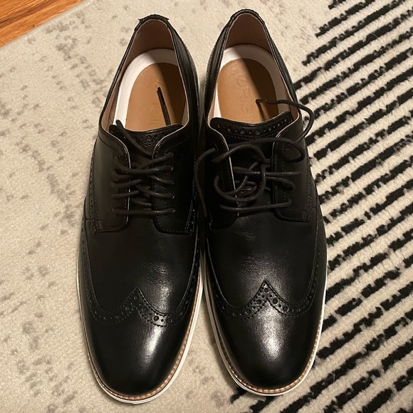 Brand new, never worn Cole Haan original grand shwng black and white mens shoe - Picture 5 of 7
